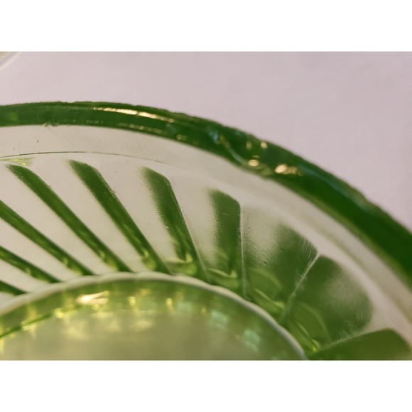 Uranium Glass Ribbed Covered Nesting Refrigerator Dishes Set of 3 - Picture 7 of 9